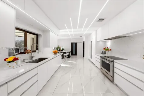 1070 Belle Meade Island Drive Miami FL 33138