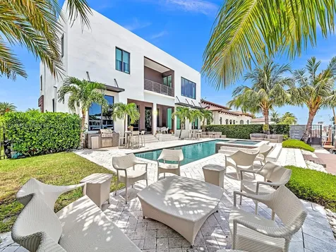 2040 NE 121st Road North Miami FL 33181