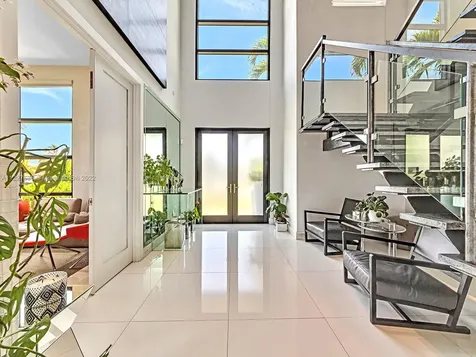 2040 NE 121st Road North Miami FL 33181