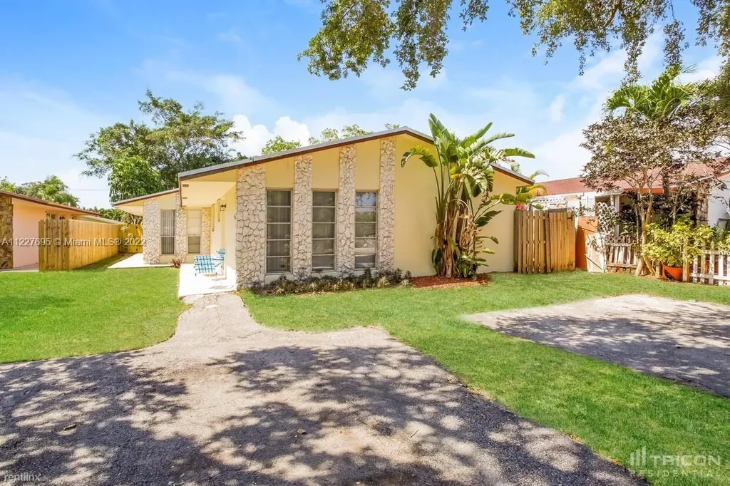 2324 Liberty Street Hollywood FL 33020