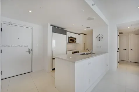 6801 Collins Avenue Miami Beach FL 33141