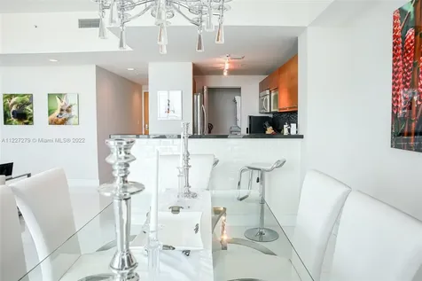 253 NE 2nd Street Miami FL 33132