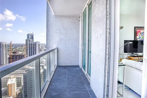 253 NE 2nd Street Miami FL 33132