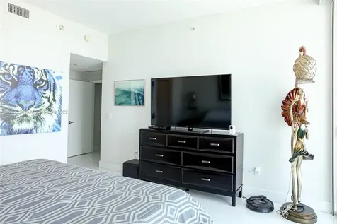 253 NE 2nd Street Miami FL 33132