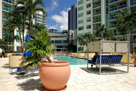 253 NE 2nd Street Miami FL 33132