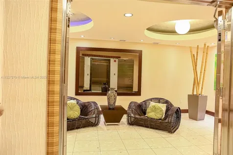 253 NE 2nd Street Miami FL 33132