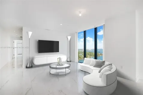 650 NE 32nd Street Miami FL 33137