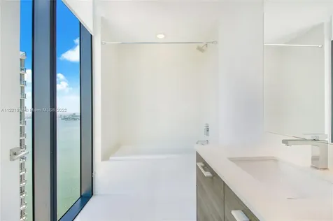650 NE 32nd Street Miami FL 33137