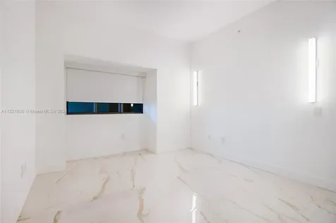 650 NE 32nd Street Miami FL 33137