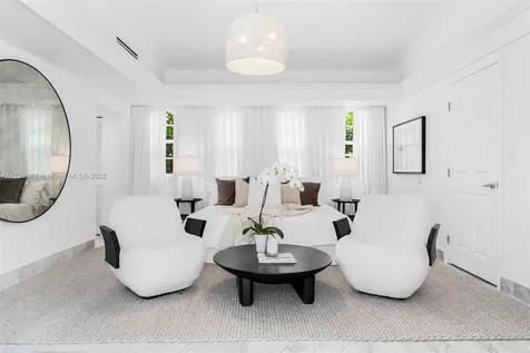 5660 Pine Tree Drive Miami Beach FL 33140