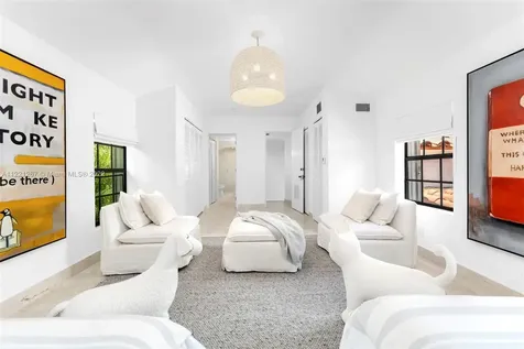 5660 Pine Tree Drive Miami Beach FL 33140