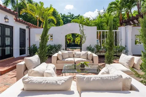 5660 Pine Tree Drive Miami Beach FL 33140