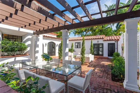 5660 Pine Tree Drive Miami Beach FL 33140