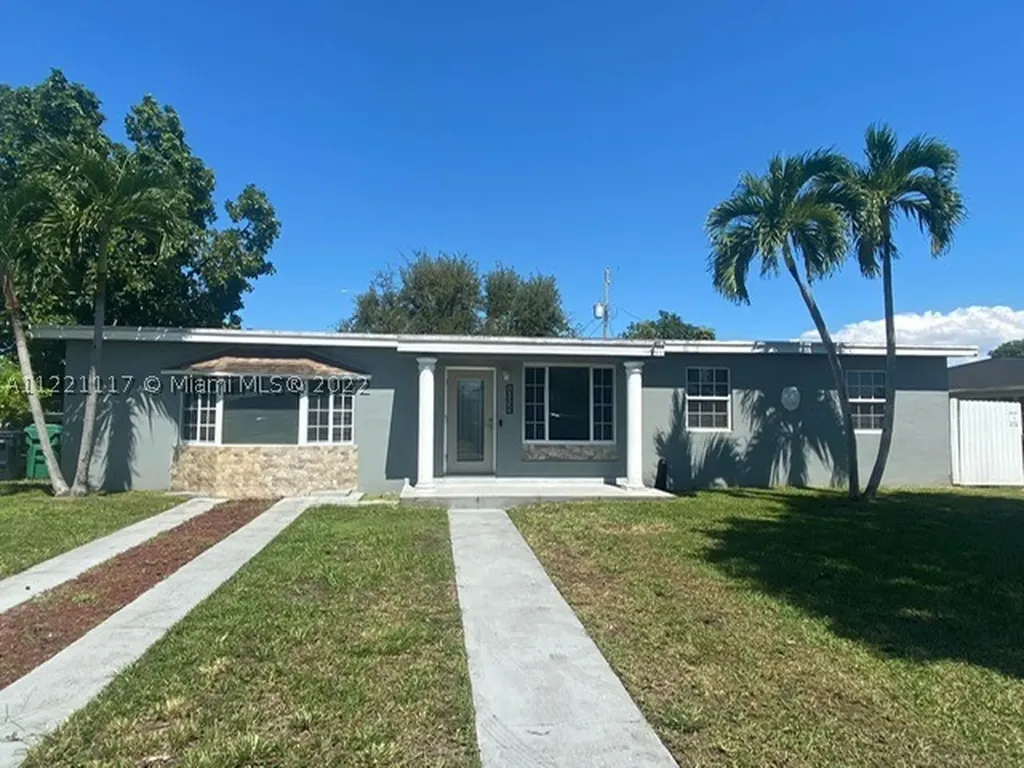 10935 SW 41st Street Miami FL 33165
