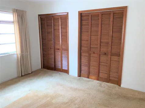 240 SE 7th Street Dania Beach FL 33004