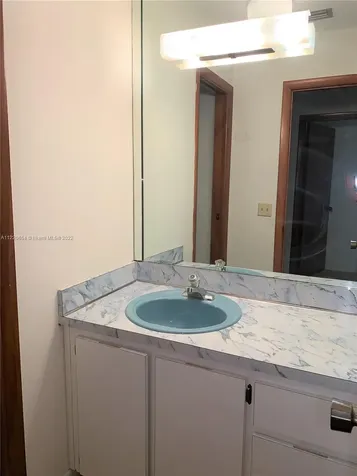 240 SE 7th Street Dania Beach FL 33004