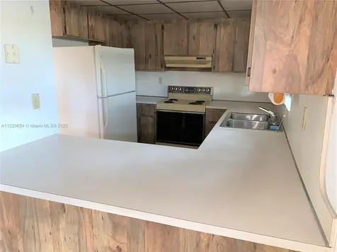240 SE 7th Street Dania Beach FL 33004