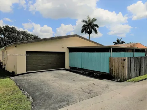 240 SE 7th Street Dania Beach FL 33004