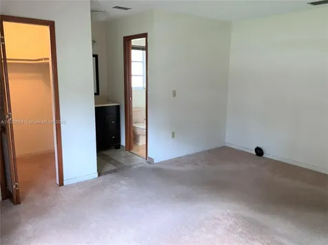240 SE 7th Street Dania Beach FL 33004