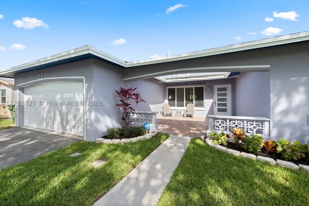 2021 NW 93rd Avenue Pembroke Pines FL 33024