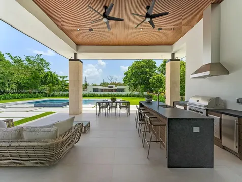 5941 SW 87th Avenue Miami FL 33173