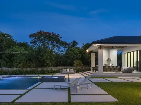 5941 SW 87th Avenue Miami FL 33173