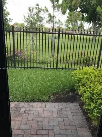 317 NE 194th Lane Miami FL 33179