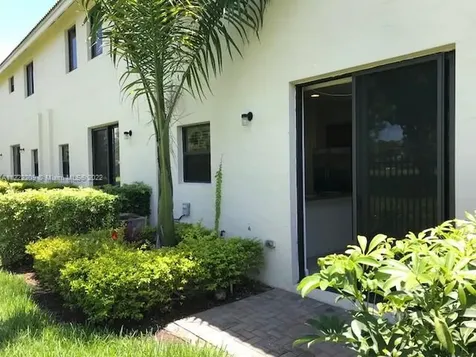 317 NE 194th Lane Miami FL 33179