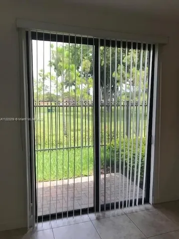 317 NE 194th Lane Miami FL 33179