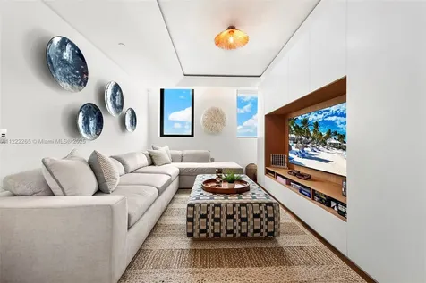 Miami Beach FL 33139