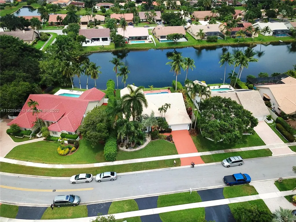 1180 NW 101st Avenue Plantation FL 33322