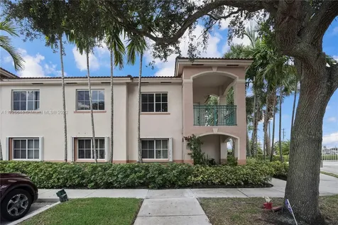 2298 NW 78th Avenue Pembroke Pines FL 33024