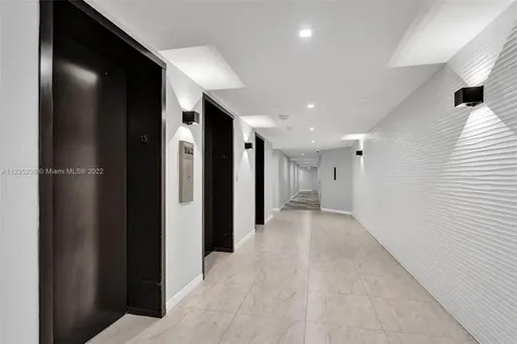 2555 Collins Avenue Miami Beach FL 33140