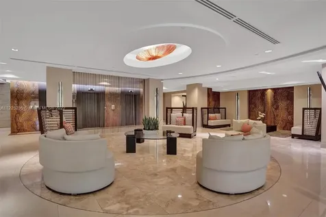 2555 Collins Avenue Miami Beach FL 33140