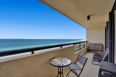 2555 Collins Avenue Miami Beach FL 33140
