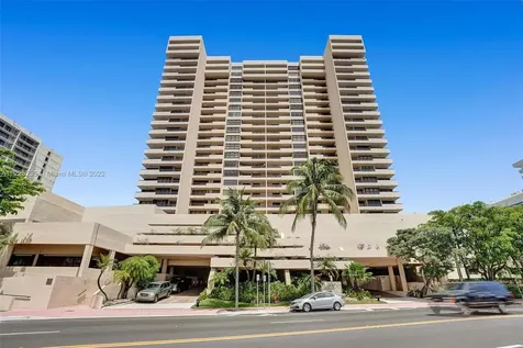 2555 Collins Avenue Miami Beach FL 33140