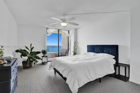 2555 Collins Avenue Miami Beach FL 33140