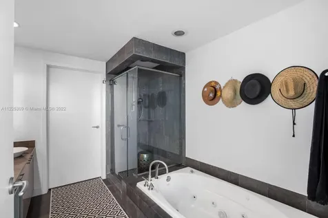 3801 Collins Avenue Miami Beach FL 33140