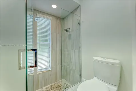 1400 SW 72nd Avenue Plantation FL 33317