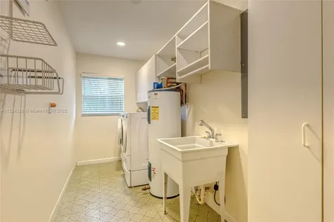 1400 SW 72nd Avenue Plantation FL 33317