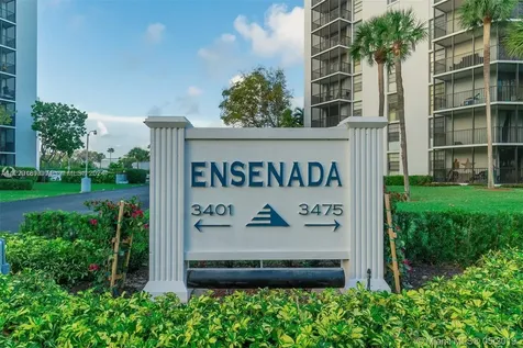 3401 N Country Club Drive Aventura FL 33180