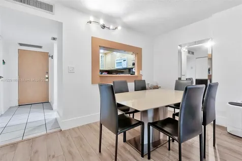 3401 N Country Club Drive Aventura FL 33180