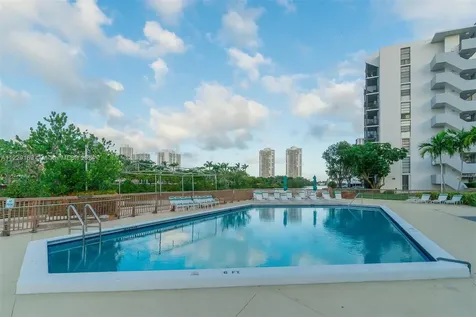 3401 N Country Club Drive Aventura FL 33180