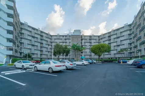 3401 N Country Club Drive Aventura FL 33180