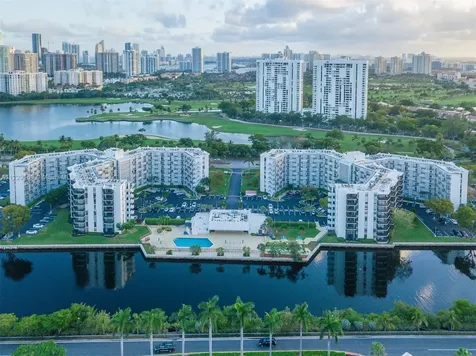 3401 N Country Club Drive Aventura FL 33180