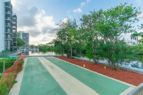 3401 N Country Club Drive Aventura FL 33180