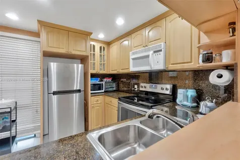3401 N Country Club Drive Aventura FL 33180