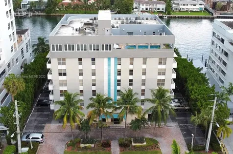 9721 E Bay Harbor Drive Bay Harbor Islands FL 33154