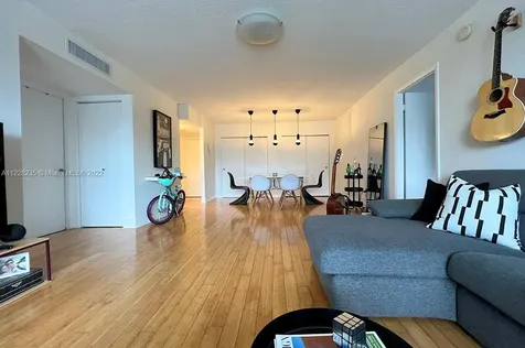 9721 E Bay Harbor Drive Bay Harbor Islands FL 33154