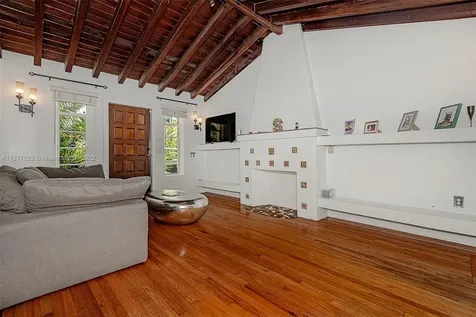 1331 14th Terrace Miami Beach FL 33139